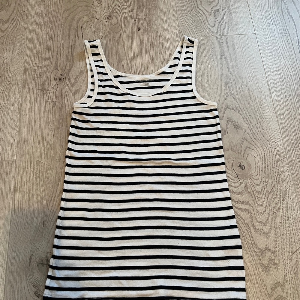 Amazon Essentials Black & White Striped Tank Top S